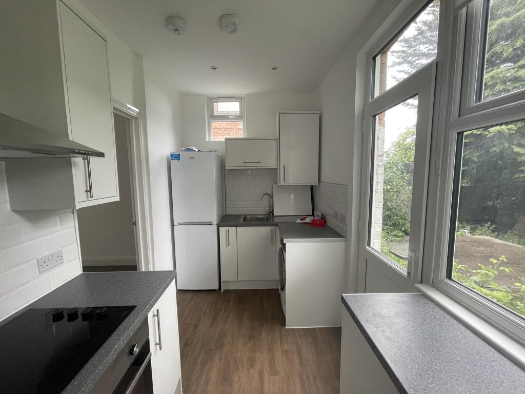 Lot: 23 - VACANT GROUND FLOOR FLAT - 