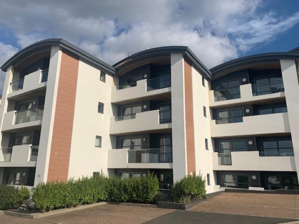 Lot: 92 - TOP FLOOR HOLIDAY APARTMENT FOR INVESTMENT -