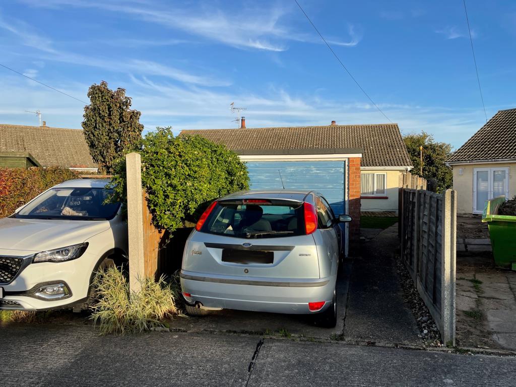 Lot: 111 - BUNGALOW FOR IMPROVEMENT -
