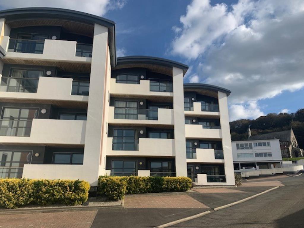 Lot: 135 - HOLIDAY APARTMENT FOR INVESTMENT - External image of holiday apartment up for auction in Devon
