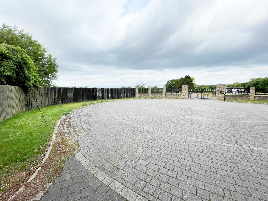 Lot: 150 - FREEHOLD PARCEL OF LAND EXTENDING TO 4.4 ACRES - The land is situated behind the fence on the land hand side