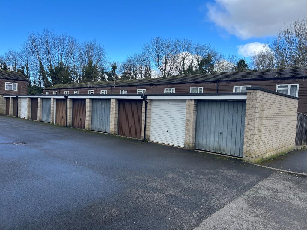 Lot: 32 - THREE VACANT FREEHOLD GARAGES -