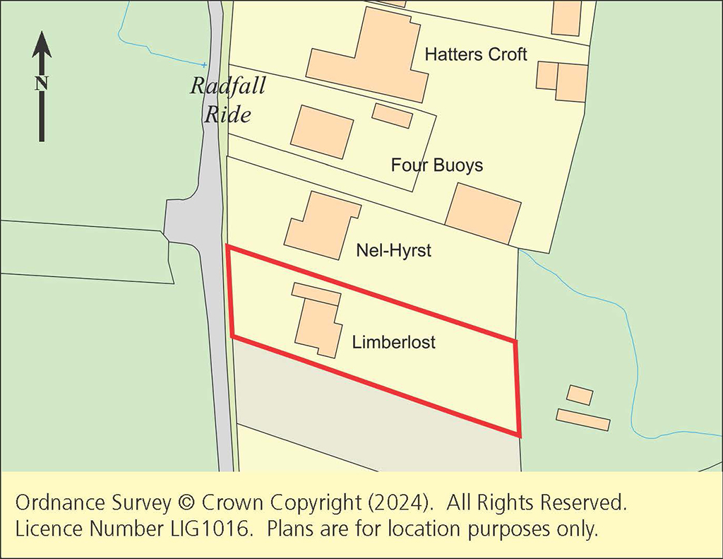 Lot: 82 - DETACHED BUNGALOW WITH POTENTIAL FOR REDEVELOPMENT -