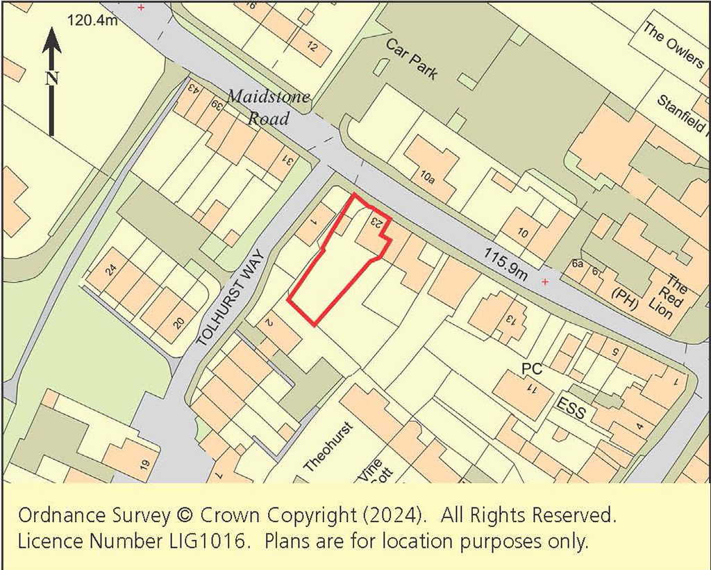 Lot: 81 - PERIOD VILLAGE PROPERTY ARRANGED AS TWO FLATS WITH POTENTIAL -