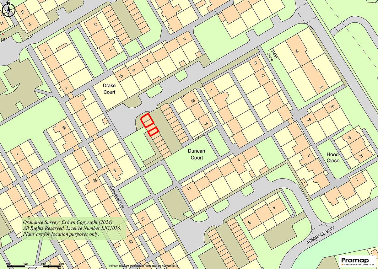 Lot: 42 - THREE FREEHOLD GARAGES WHICH FORM PART OF A LARGER BLOCK -