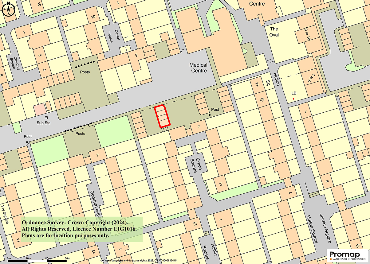 Lot: 34 - FOUR FREEHOLD GARAGES IN A BLOCK - 