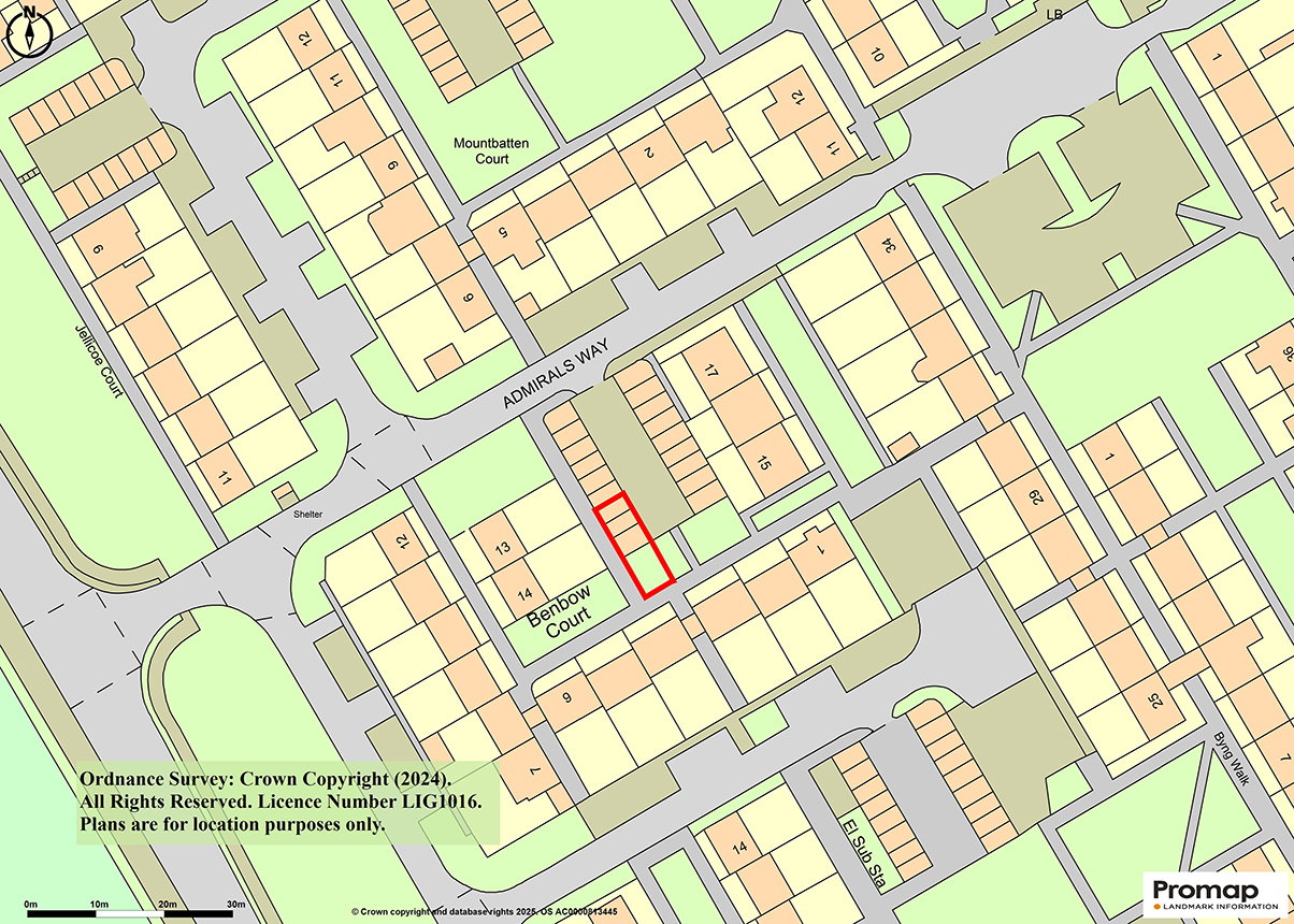 Lot: 22 - LAND WITH THREE GARAGES IN A BLOCK - 