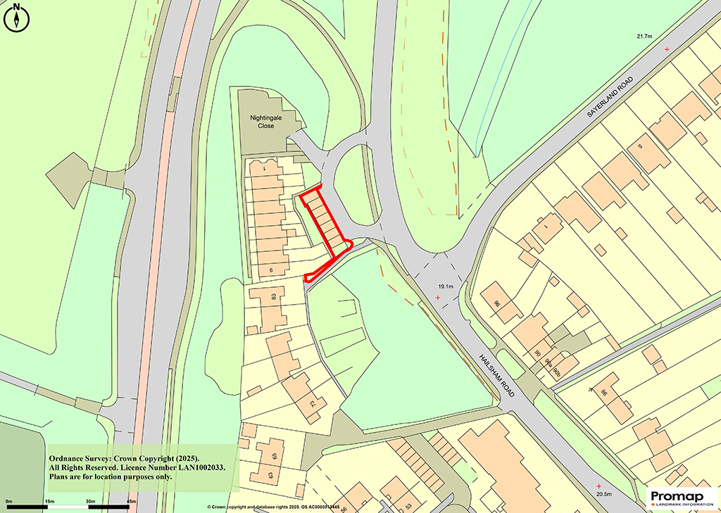 Lot: 33 - FREEHOLD BLOCK OF SEVEN GARAGES WITH POTENTIAL -
