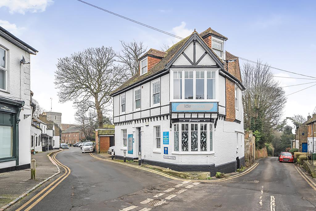 Lot: 106 - VILLAGE PREMISES WITH POTENTIAL - Front of property