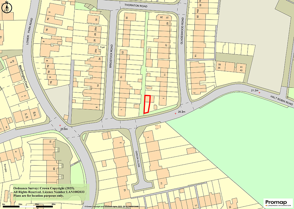 Lot: 26 - FREEHOLD GARAGE AND YARD WITH POWER LIGHTING AND GATED FRONTAGE -