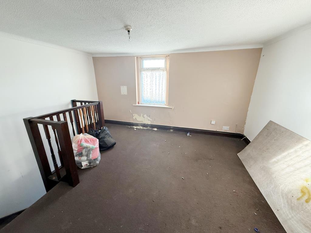 Lot: 34 - VACANT MIXED COMMERCIAL AND RESIDENTIAL PROPERTY - Bedroom