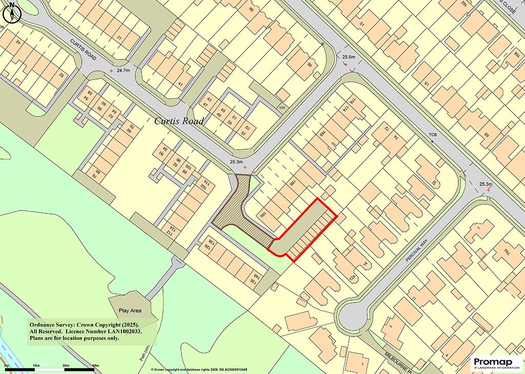 Lot: 131 - TWELVE GARAGES WITH COURTYARD IN RESIDENTIAL AREA - 