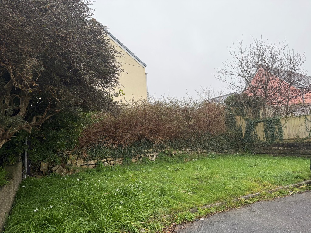 Land Adjacent 18 Forth An Ryn, Redruth, Cornwall, TR15 2JT