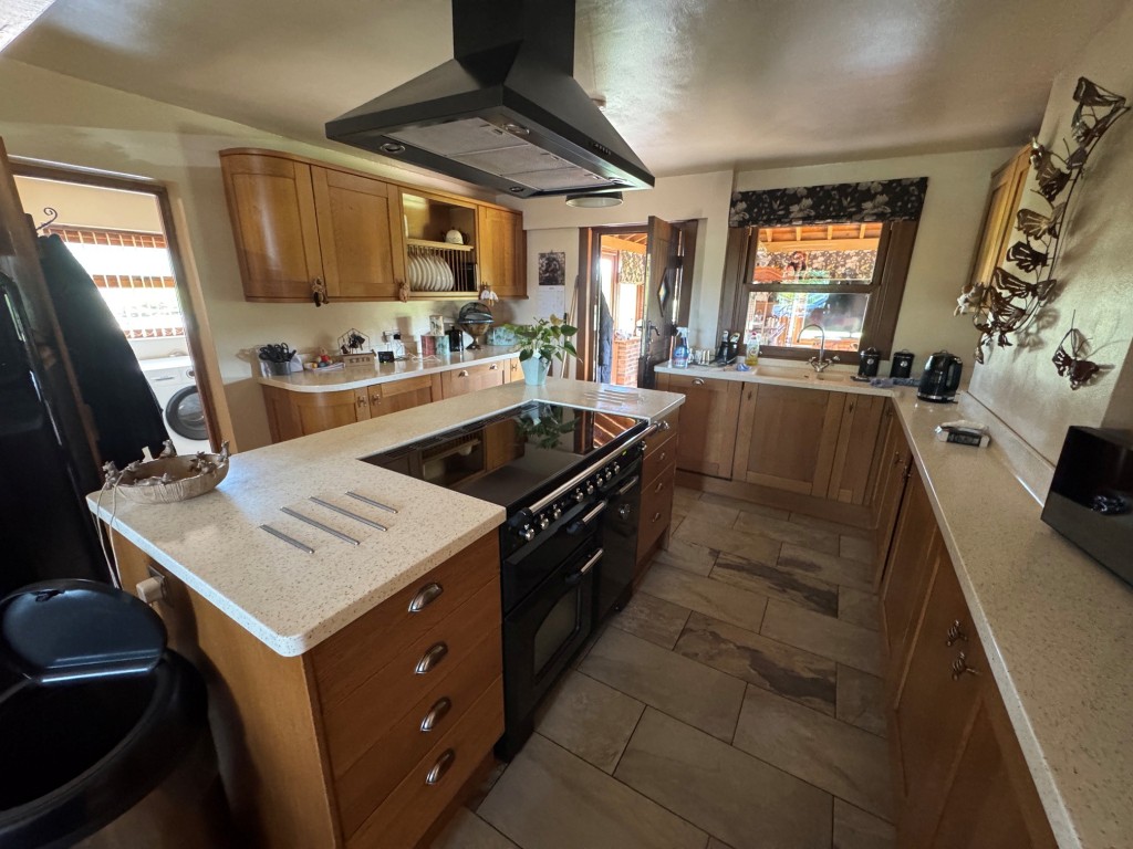 1 & 2 Bimbury Cottage, Bimbury Lane, Detling, Maidstone, Kent, ME14 3HY image 2