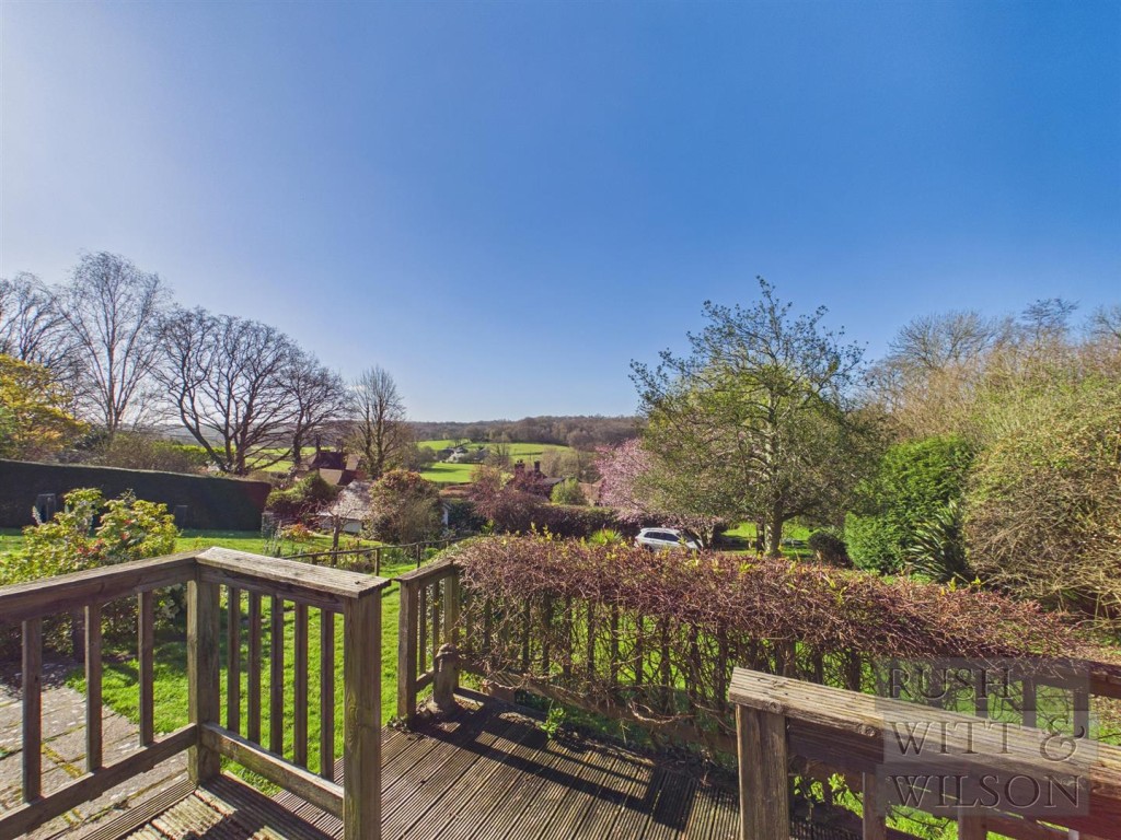 Lot: 123 - SEMI-DETACHED COTTAGE FOR REFURBISHMENT WITH FAR REACHING VIEWS - View from property