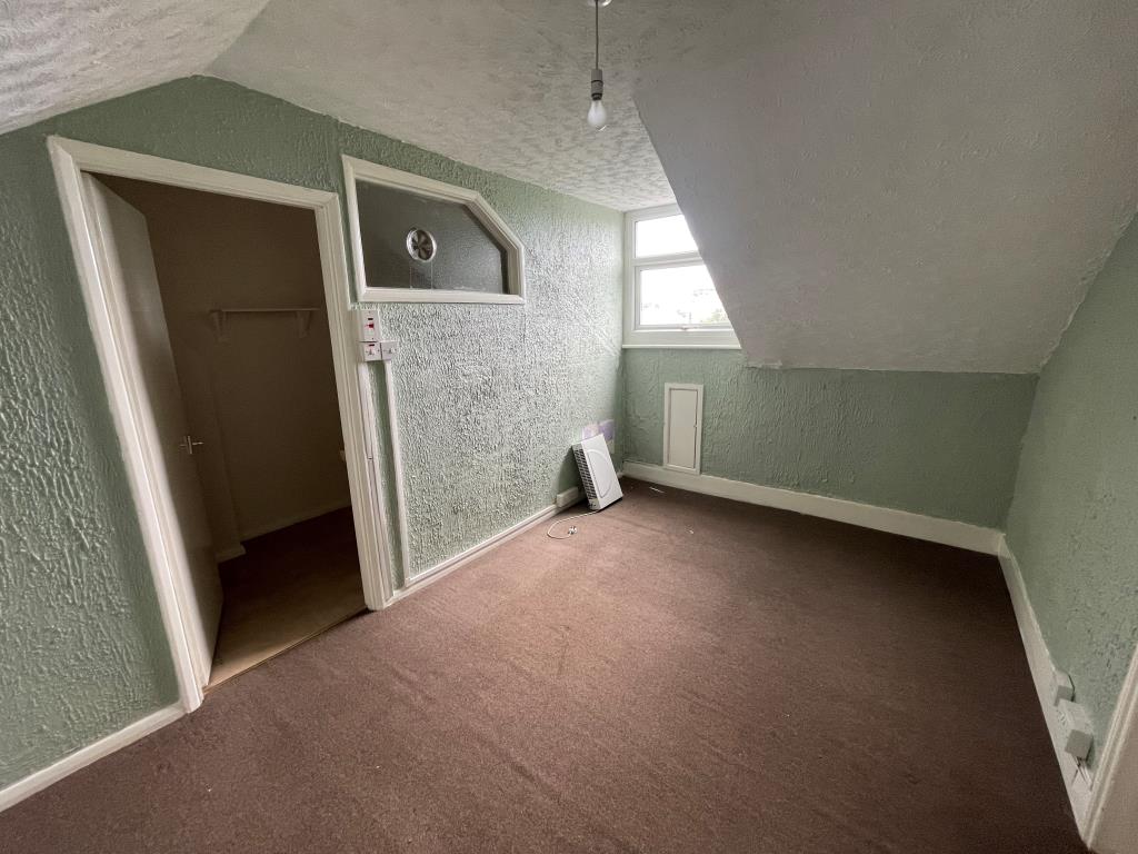 Mixed Commercial/Residential - RamsgateMixed Commercial/Residential - Ramsgate - Kent - Top floor flat bedroom