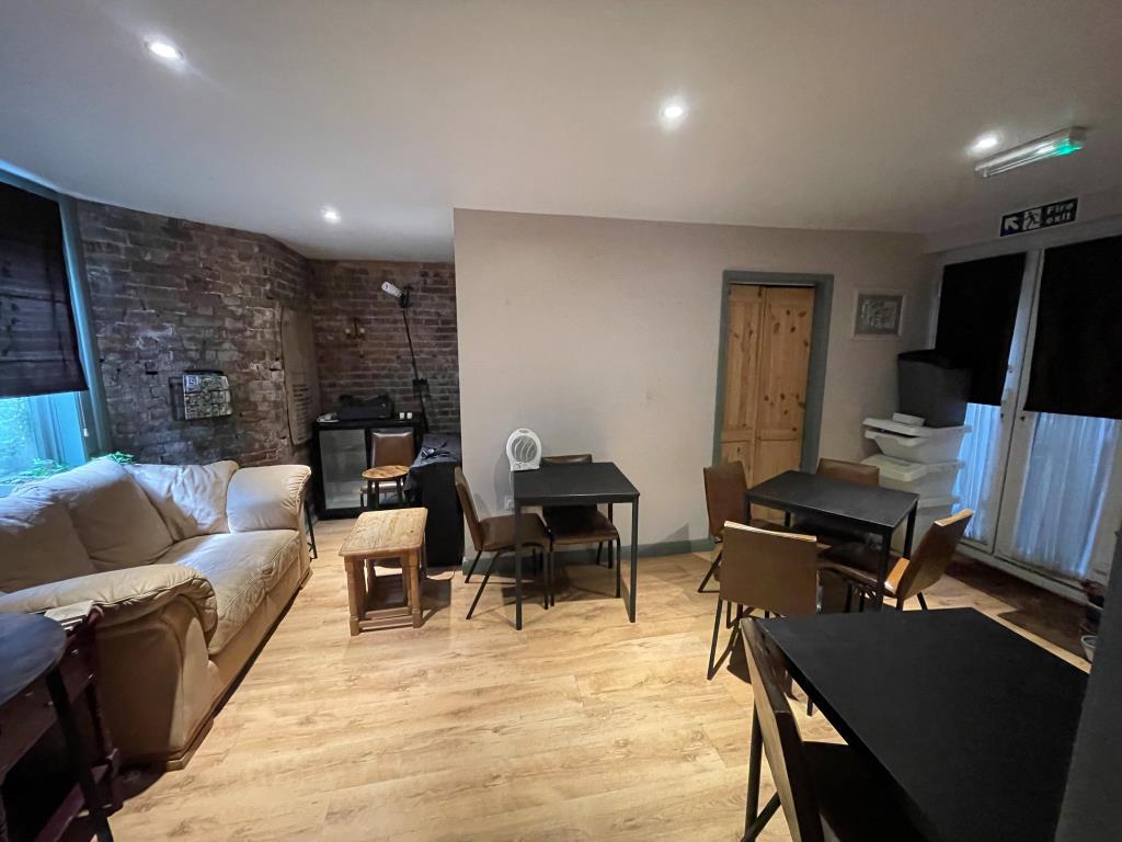 Mixed Commercial/Residential - RamsgateMixed Commercial/Residential - Ramsgate - Kent - Basement seating area