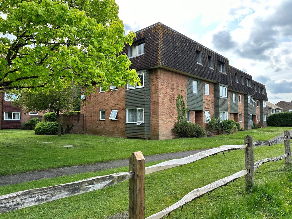 Ground Rents - Chichester AreaGround Rents - Chichester Area - West Sussex - Rear view with communal gardens
