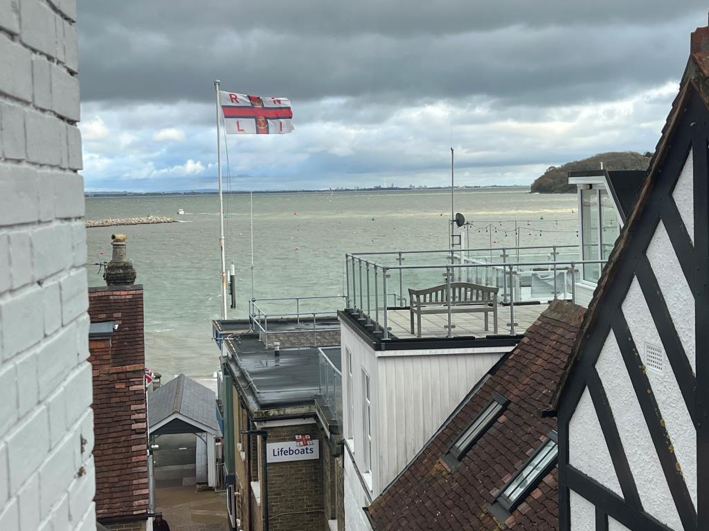 Mixed Commercial/Residential - CowesMixed Commercial/Residential - Cowes - Isle of Wight - Views across The Solent