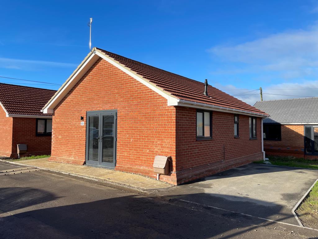 Resitential Investment - SheernessResitential Investment - Sheerness - Kent - Detached holiday bungalow with parking