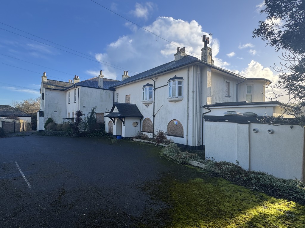 Corporate Real Estate Agent-post-ai-image-419.png